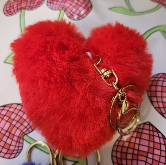 3 Heart Fluffy PomPom Key Chain NEW RED,PINK,BLUE - Picture 6 of 11